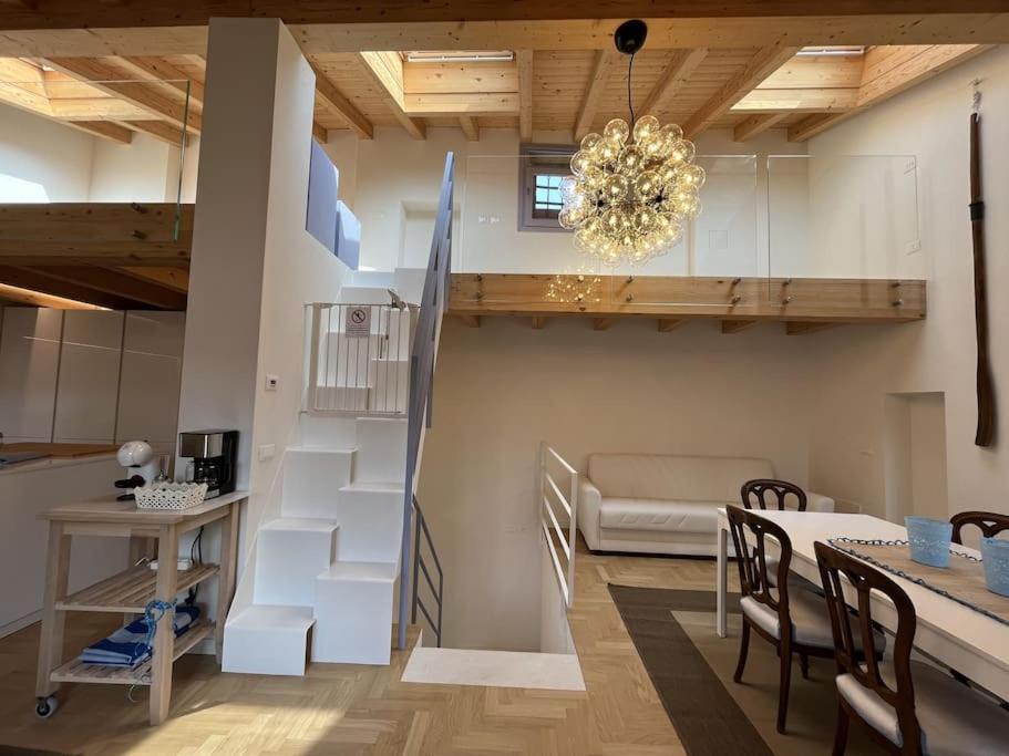 La Piccola Casa Al Lago - Intera Casa Con 3 Camere E 2 Box Saló Exterior foto